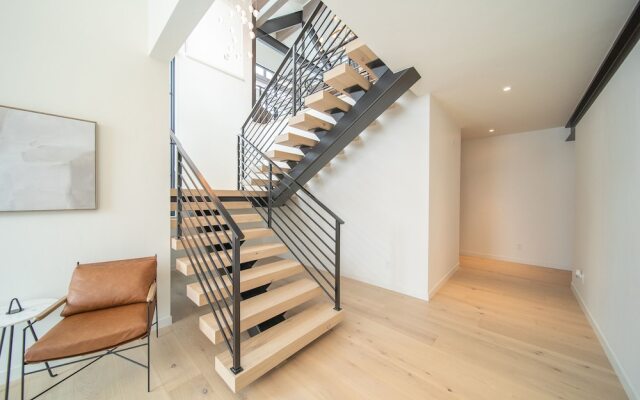 Wolf Rock Home 82