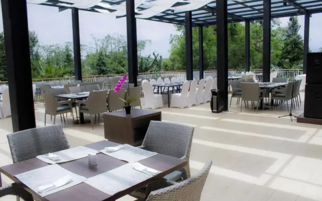 Padjadjaran Suites Resort & Convention Hotel