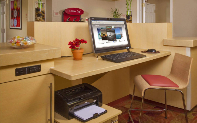 Sonesta Simply Suites Falls Church