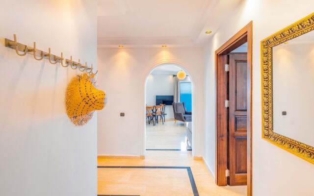 Fortuna Peninsula Apart