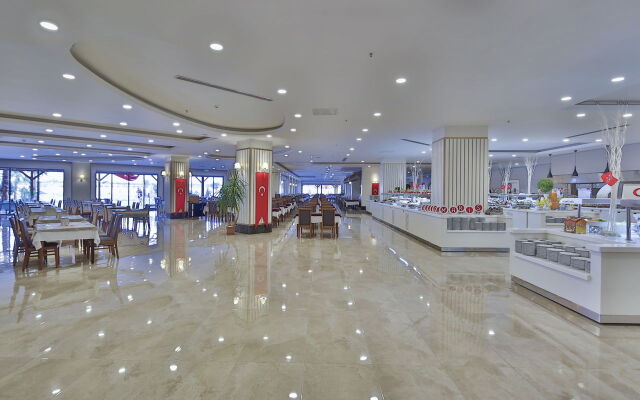 Calido Maris Hotel