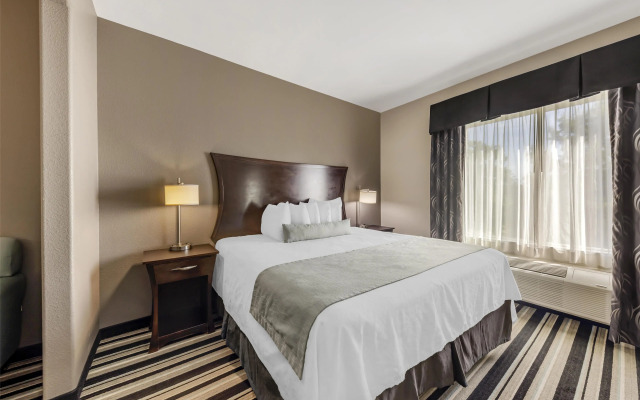 Best Western Plus Sand Bass Inn & Suites