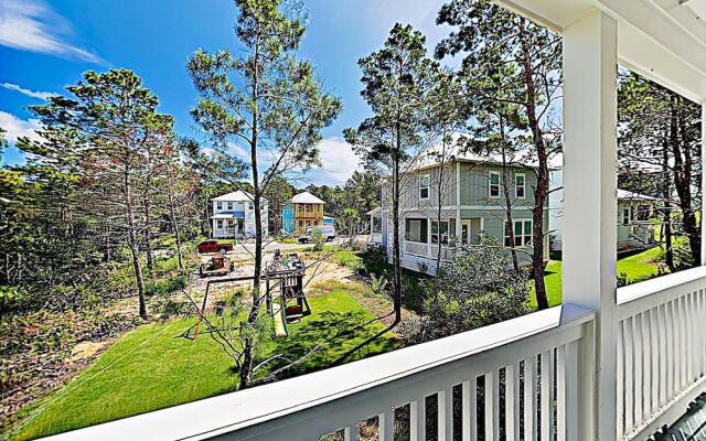 New Listing! Grande Pointe Hideaway W/ Elevator 4 Bedroom Home