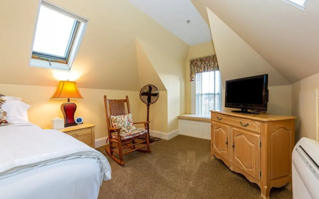 Bass Cottage & Ullikana