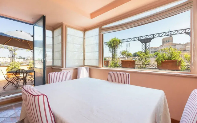 Rental in Rome Trevi Luxury Penthouse