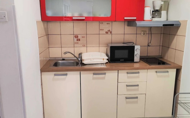 Comfortable Crikvenica Stay With Private Parking