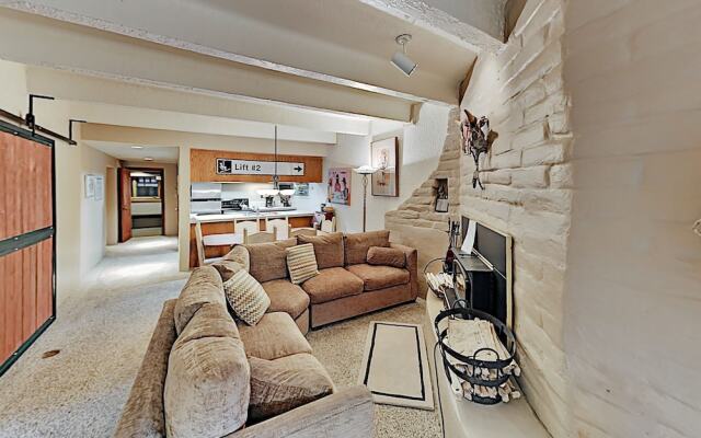 15tru5ai 3 Bedroom Condo