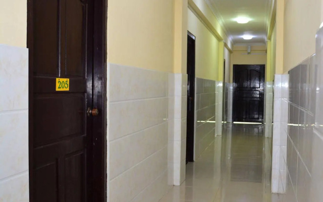 Hotel 99