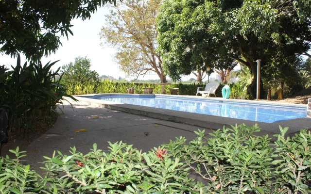 Surf Synergy All-Inclusive Surf Retreat