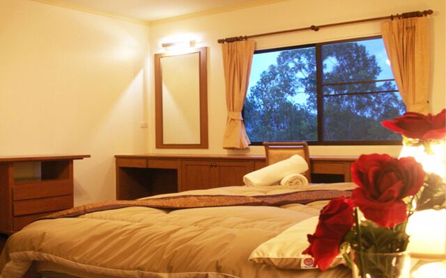 Seastar Hotel And Service Apartment