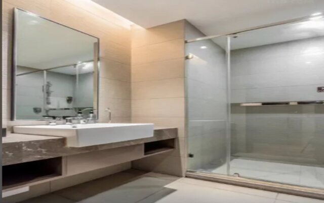 Home Inn Plus (Hefei South High-speed Railway Station Ningguo Road Lei Street)