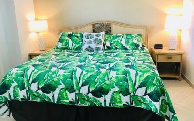 Jamaica Royale - 801 - 2 Br Condo