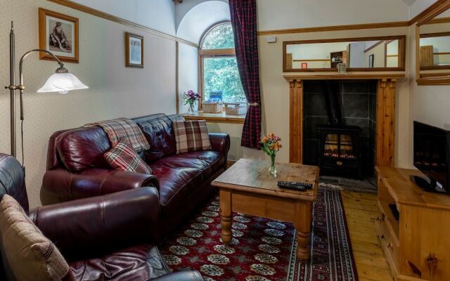 Braemore Square Country House