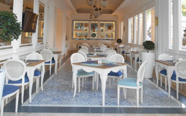 Noor Hotel