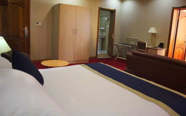 Hillview Hotel & Apparts