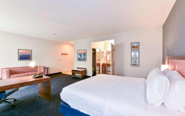 Hampton Inn & Suites Pittsburg, CA