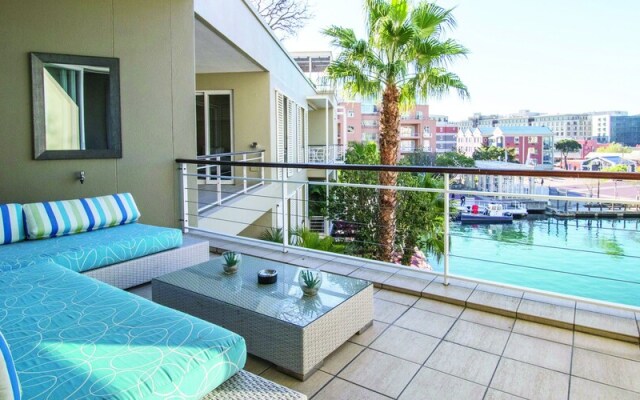 Two Bedroom Apartment - Fully Furnished and Design