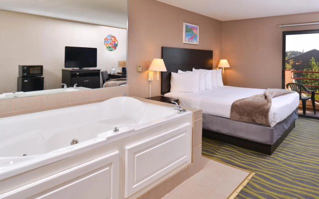 Atlantis Family Waterpark Hotel, an Ascend Collection Hotel