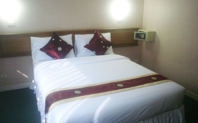 Bangkok Inn