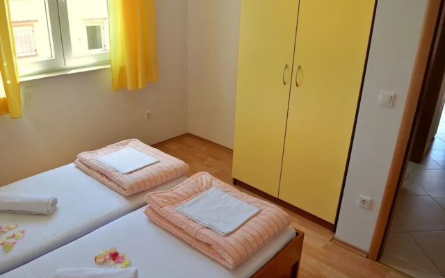 Floral Apartments Pende