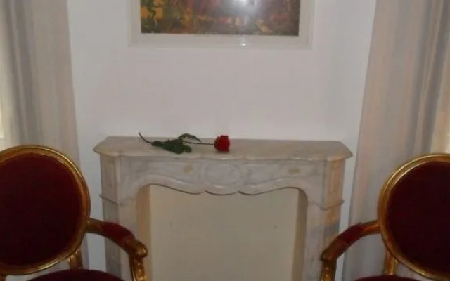 Sunny Venice Apartment