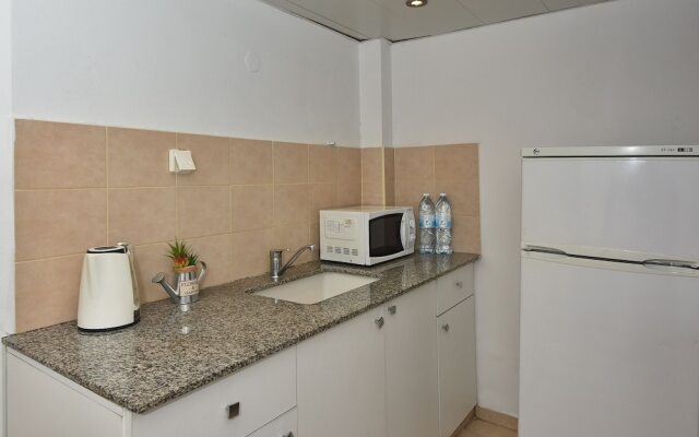 Family Vacation by Kinneret All Comforts