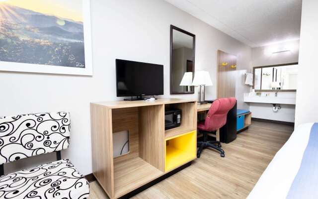 Days Inn by Wyndham Dayton Huber Heights Northeast