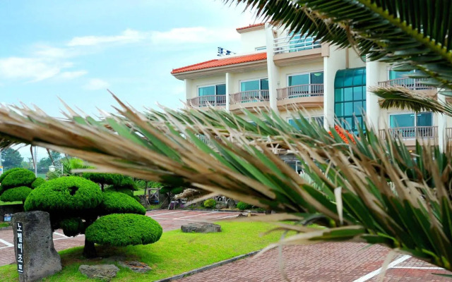 Nobel Resort Pension
