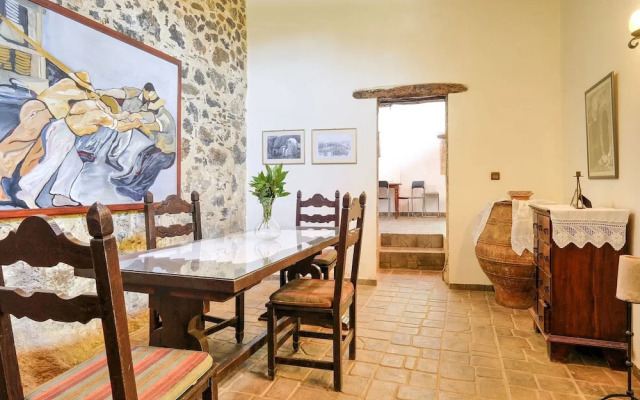 Inviting Villa In Palaiochora With Sea And Mountain Views