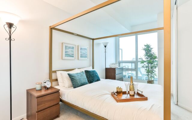 Vibrant Urban Condo 2Bed/2Bath