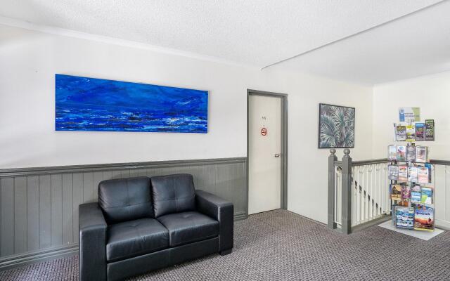 Toowong Inn & Suites