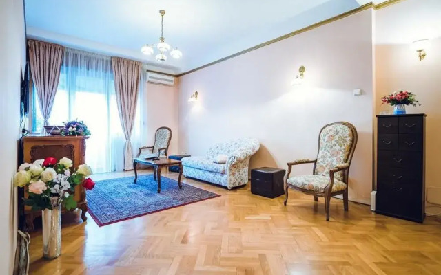 Redlotus Accommodation-Old City Inter