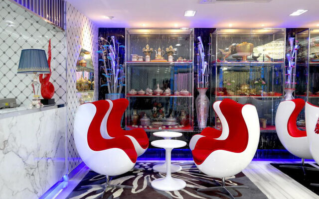 Top High Airport Link Hotel