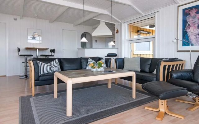 8 Person Holiday Home in Sjolund-by Traum