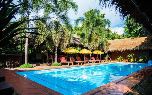 Baanpong Lodge