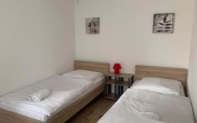 AB Apartment Objekt 122 - Hostel