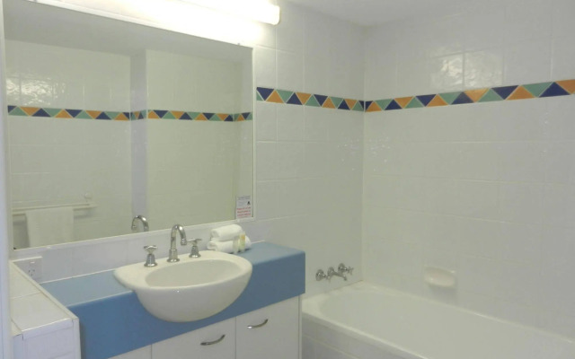 Beachside Resort - Kawana Waters