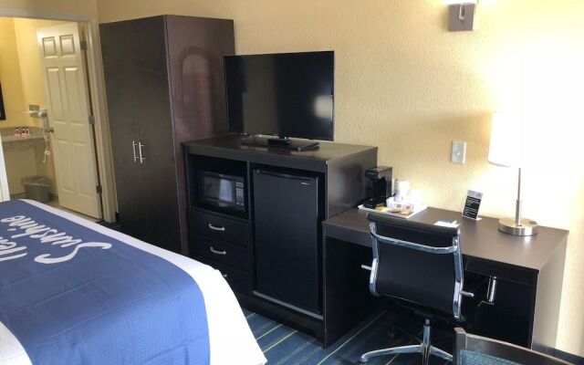 Days Inn by Wyndham Charles Town/Harpers Ferry