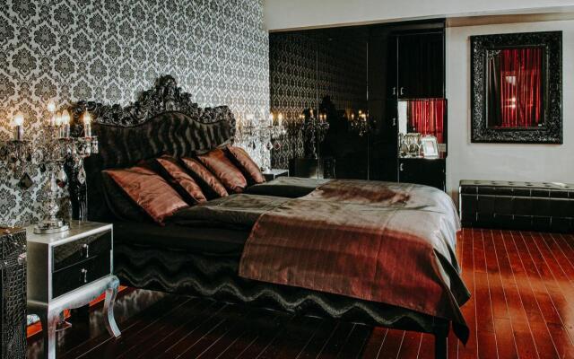 The Honest Budapest by Chic & Basic