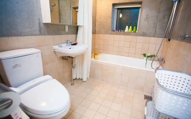 Full Circle Apartments