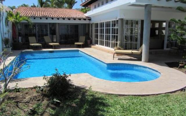 Casa Dos Dolphins Villa