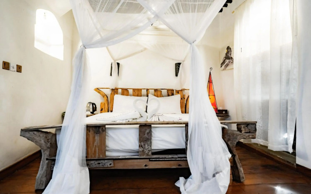 Zanzi House