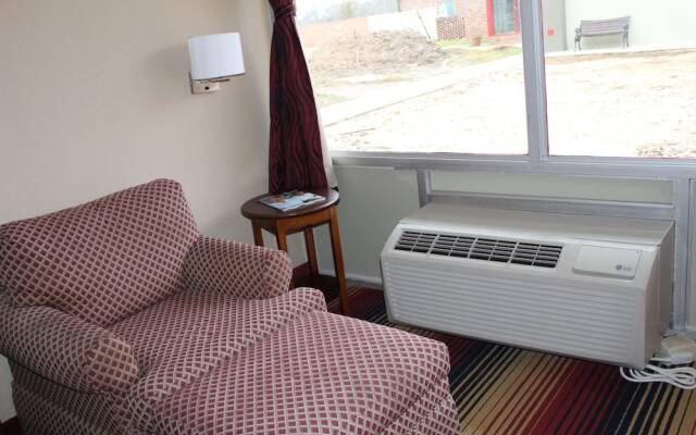 Ramada Perry Near Fairgrounds