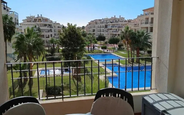 Lovely 2 Bedroom, 2 Bathroom Apartment With Pool
