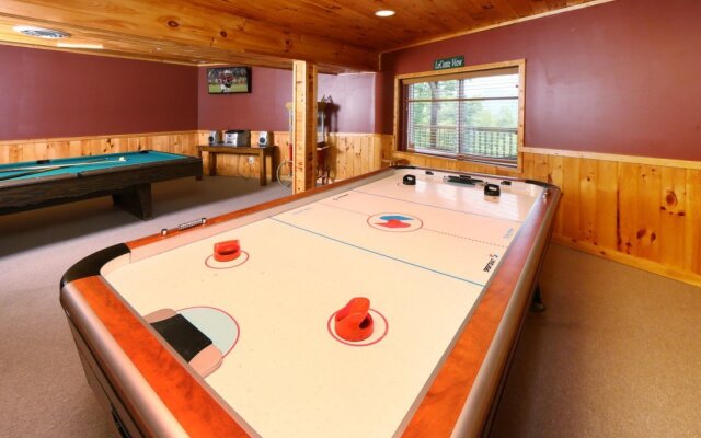 Million Dollar View - Four Bedroom Cabin