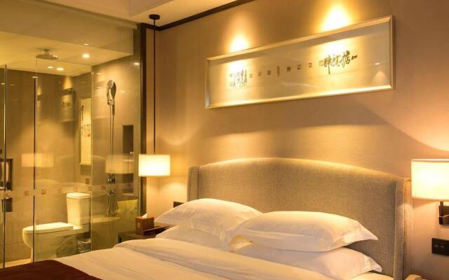 Experience Art Hotel