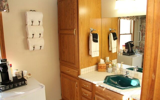 On Cranberry Pond B&B