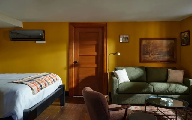 The Abner Hotel