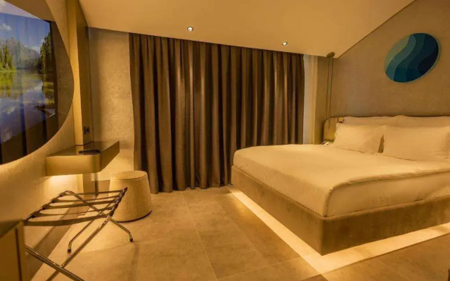 Four Hills Hotel