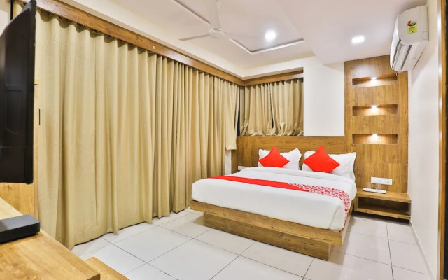 OYO 22673 Hotel Suncity